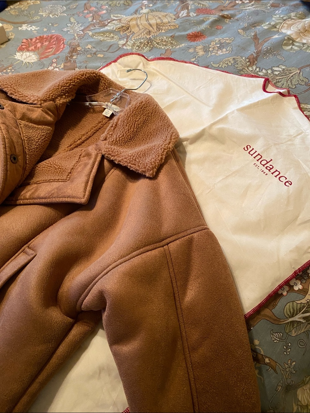 Sundance Women's Brown Vegan Shearling-Style Jacket w Sundance garment bag (PL)
